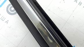 Upper rear left door molding Ford Fusion mk5 17-20 chrome with glass seal, scratches