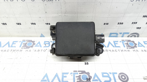 Radar cruise Toyota Prius V 15-17