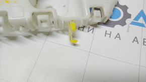 Front bumper mount left wing Chevrolet Trax 17-22 broken mount