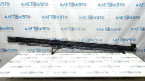 Left threshold protection for Audi Q8 19-26, tears