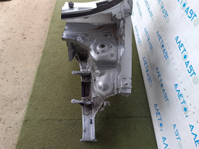 Front left quarter of VW Tiguan 18-24 sawed off, silver