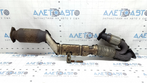 The exhaust pipe with a catalytic converter for a Nissan Murano z52 15-24 is rusty, the studs are sawed off, the mesh is torn, and it is dented
