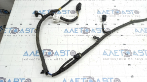 Lincoln MKZ 17-20 rear bumper wiring for parking sensors, 1 connector missing