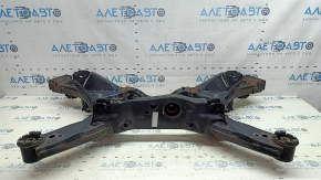 The rear subframe of the Nissan Murano z52 15-24 AWD is rusty, with microcracks in the transmission