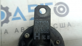 High signal Toyota Rav4 19- with bracket