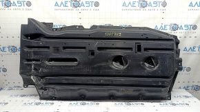 The left underbody protection of Nissan Murano z52 15-24 is dented and torn