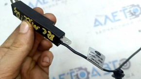 Amplifier Antenna left Lincoln MKZ 13-20