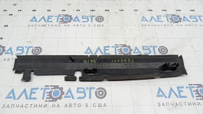 The upper radiator deflector of the Audi A6 C8 19-25 2.0T, 3.0T has dried out its seal