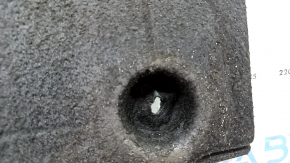 Engine protection of Audi A6 C8 19-25 is worn out and covered in oil