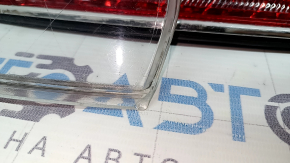 Lincoln MKZ 13-20 right outer fender light chipped, glass peeled off, scratches on glass, reflector peeled off