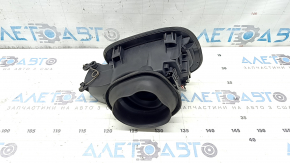 The fuel filler flap housing of a Ford Fusion mk5 13-20 is locked and the seal is torn