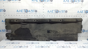 The front right underbody protection of the Audi A6 C8 19-25 is worn out