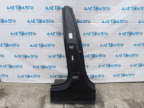 The central right body pillar of the BMW X5 G05 19-26 is sawn off, not standard