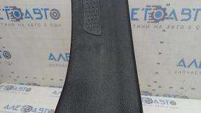Inner rear left door sill trim for Jeep Grand Cherokee WL 22-26, black, scratches, broken fastening, broken guide