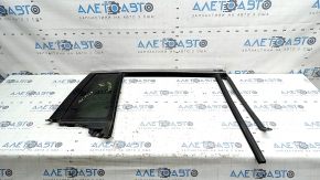 Triangle door glass with glass seal, rear right Jeep Grand Cherokee WL 22-24, tinted with molding, chrome, dent on molding