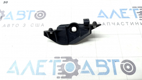 Fastening the fuel filler flap lock Mazda CX-5 17-25