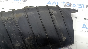 The lower control arm lining under the rear right spring of the Audi A6 C8 19-25 is worn out