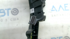 The steering wheel control buttons for Toyota Venza 21-22 are black with black gloss and chrome, scratches