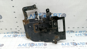 Ford Escape MK4 20-26 ECU bracket rusty