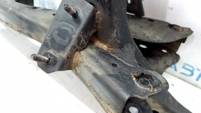 The rear subframe of the Mazda CX-5 17-25 is rusty, there are microcracks in the transmission