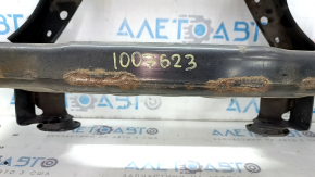 The rear subframe of the Mazda CX-5 17-25 is rusty, there are microcracks in the transmission