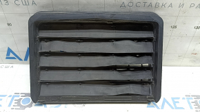 Left ventilation shield Toyota Venza 21-24 broken fasteners