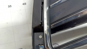 Radiator grille assembly Audi A5 F5 18-19 black gloss + chrome, scratch on chrome, cracked chrome