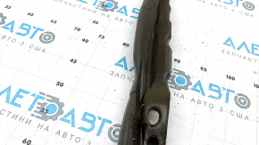 The door-wing seal left Subaru Forester 25-26 is dented