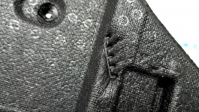 The right trunk foam of the Subaru Forester 25-26 is crushed