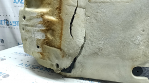 The front right floor covering of the Mercedes W167 GLE 20-23 is dark gray, with tears in the foam rubber