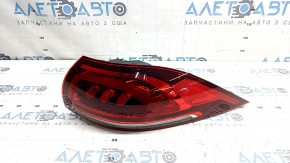 Outer wing light right Mercedes W167 GLE 20-23 cracks under the glass