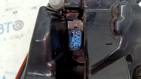 Outer wing light right Mercedes W167 GLE 20-23 cracks under the glass