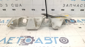 Front bumper mount on the left wing of the Audi A4 B9 20-25, crack in the mount