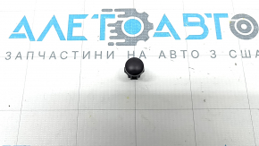 Light sensor in the dashboard of a Subaru Forester 2025-26