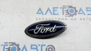 The FORD logo emblem of the Ford Edge 19-24 trunk door has a broken guide