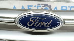 Radiator grille Ford Escape MK3 17-19 rest, gray, with chrome, with emblem, worn emblem, scratches on chrome, chips