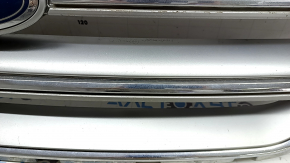 Radiator grille Ford Escape MK3 17-19 rest, gray, with chrome, with emblem, worn emblem, scratches on chrome, chips