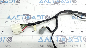 Wiring for the tailgate of the Ford Escape MK3 17-19 rest