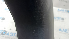 The front lower left pillar trim for Subaru Forester 25-26 is black, worn, the plastic has turned white