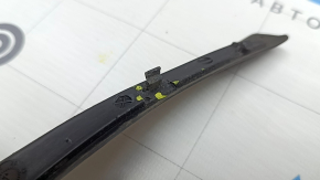 Right windshield wiper seal for Ford Escape MK4 20-26, broken mount