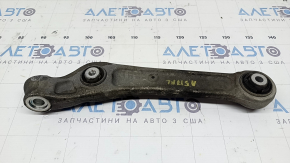 The lower front left control arm of the Audi A5 F5 18-25 is torn