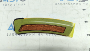 Right front bumper reflector for Toyota Prius 23-26