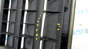 Right ventilation shield BMW X3 G01 18-21 honeycombs are broken
