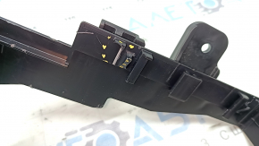 The fuse box housing of the underhood middle part of the Subaru Forester 25-26 has a broken mount