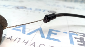 The hood release handle for the Ford Escape MK3 13-19 engine compartment has a broken mount