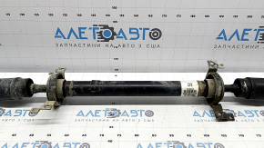 The propeller shaft of the Jeep Cherokee KL 14-23 is corroded, the boot is torn