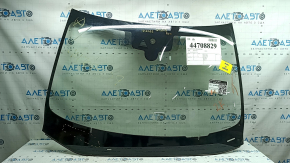 Infiniti QX50 19-25 windshield for camera, rain sensor and projection, scratches