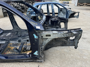 Front right quarter panel of Mercedes W167 GLE 20-25 on the body, blue