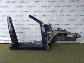 Front right quarter of Porsche Macan 15-26 sawed off with central pillar, blue, pokes
