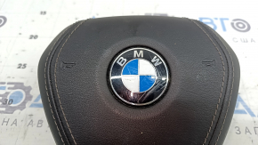 Airbag in the driver's steering wheel BMW 5 G30 17-23 black, leather, scratches on the emblem, dry cleanable